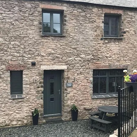 Modern 3 Bed Barn Conversion In Great Urswick Extérieur photo